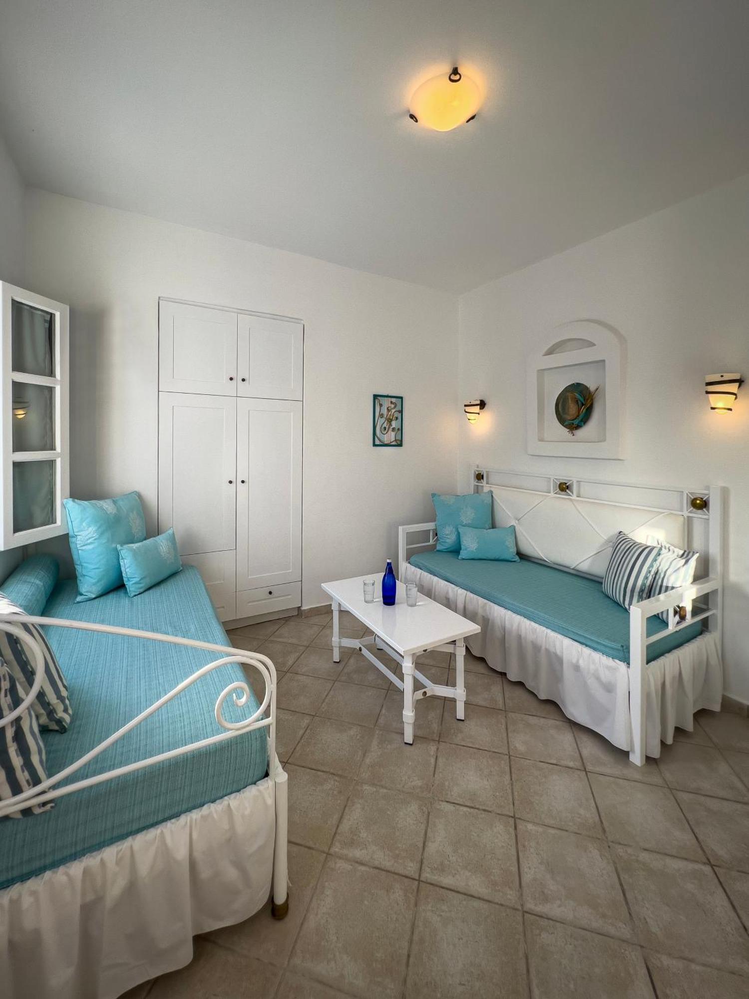 Chora Resort Hotel & Spa Folegandros Town Exterior foto
