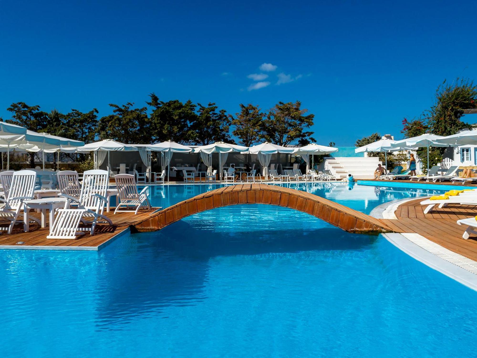 Chora Resort Hotel & Spa Folegandros Town Exterior foto