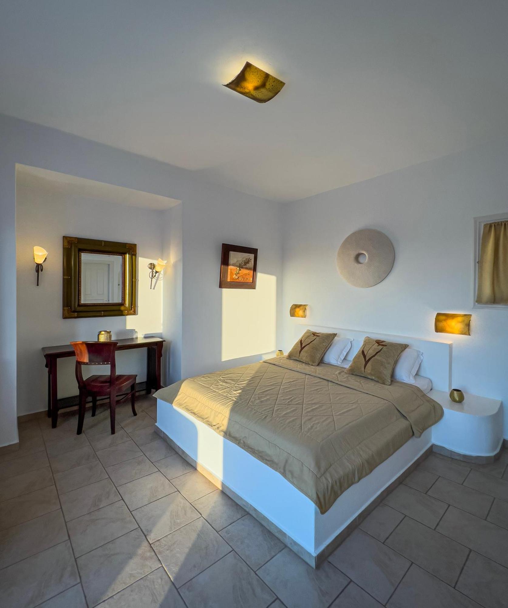 Chora Resort Hotel & Spa Folegandros Town Exterior foto